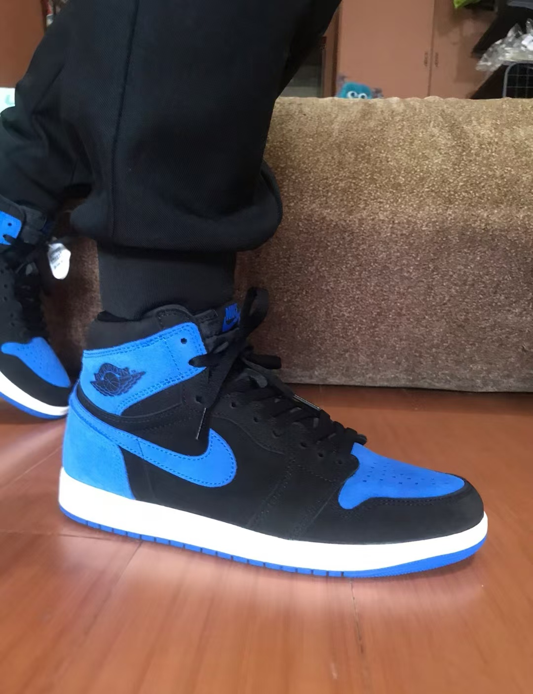 Air Jordan 1 High OG “Royal Reimagined” DZ5485-042 review Delilah