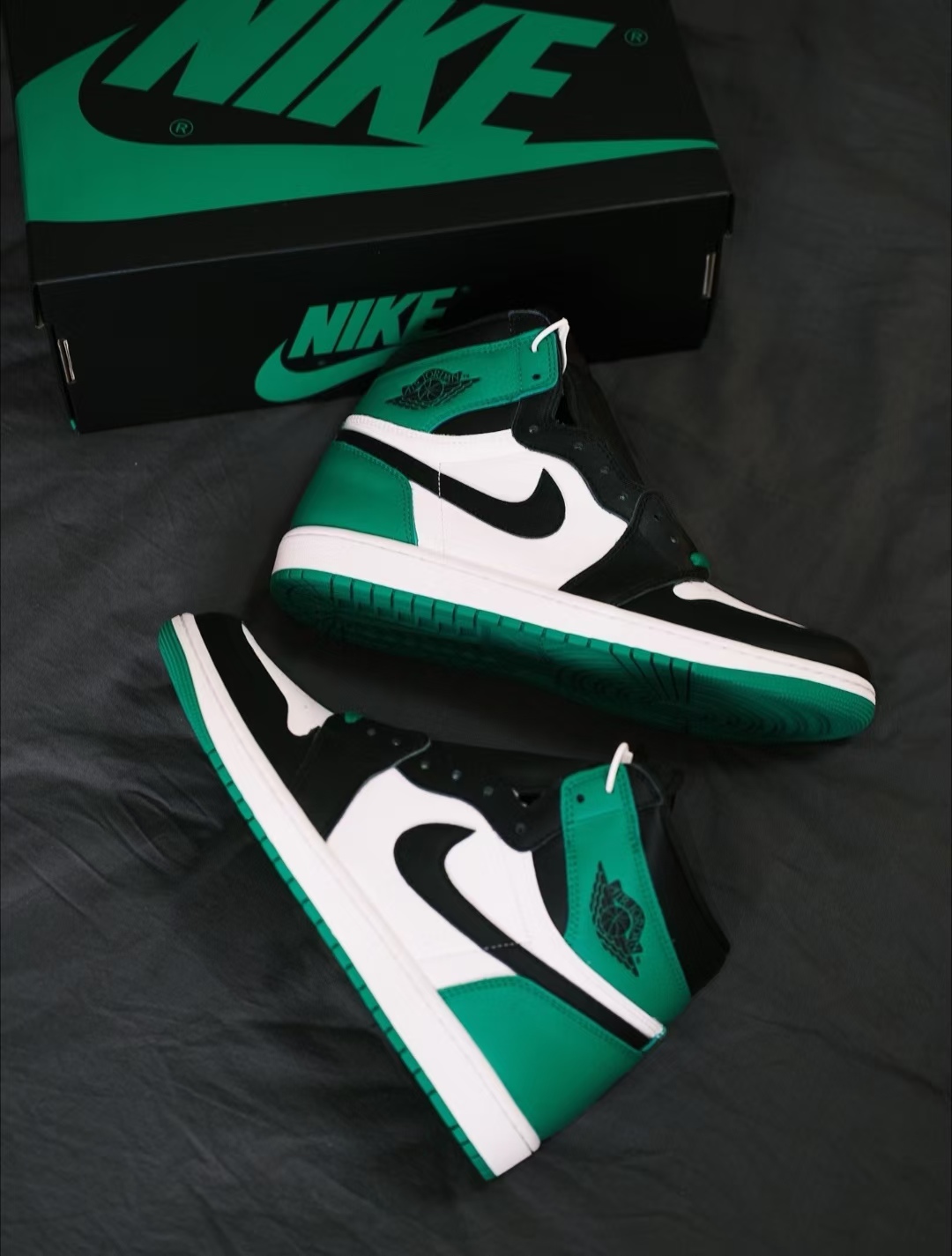 Air Jordan 1 Retro High OG Lucky Green DZ5485-031  review Aida