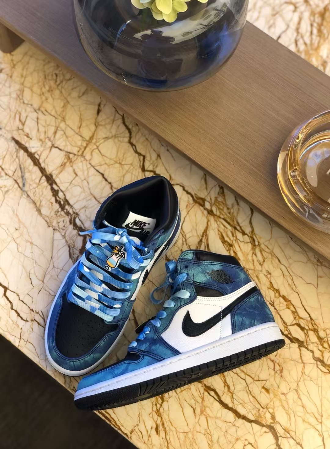 Air Jordan 1 Retro High Tie Dye (Women's) CD0461-100 review Anne 01