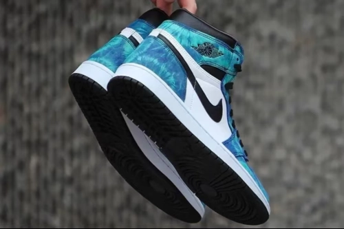Air Jordan 1 Retro High Tie Dye (Women's) CD0461-100 review 