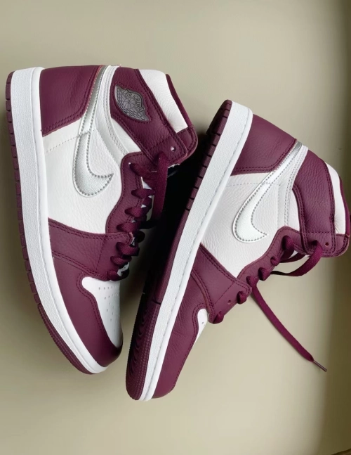 Air Jordan 1 High OG Bordeaux  555088-611 review 