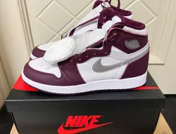 Air Jordan 1 High OG Bordeaux  555088-611 review NATHAN GEORGIA