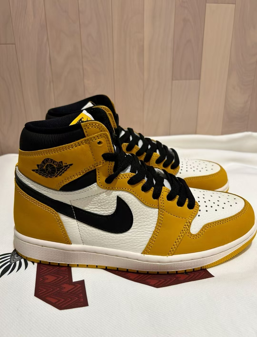 Air Jordan 1 High OG “Yellow Ochre” DZ5485-701 review BRANDON ISOBEL