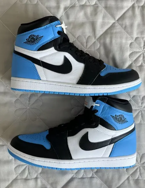  Air Jordan 1 High OG “UNC Toe” DZ5485-400 review 