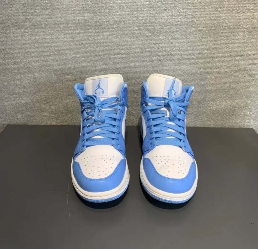 Air Jordan 1 Retro UNC 555088-117 review KIAN SIENNA