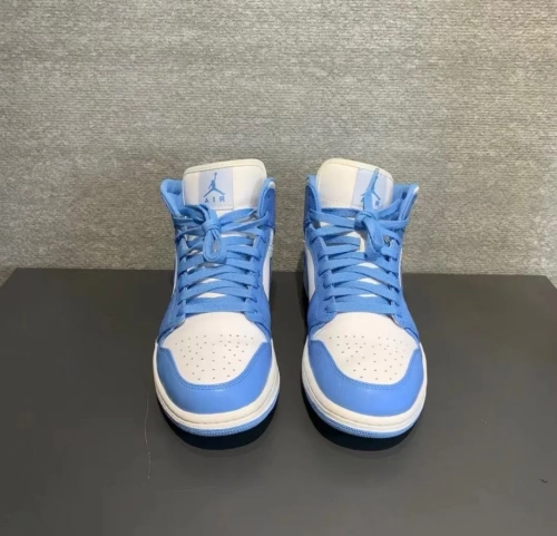 Air Jordan 1 Retro UNC 555088-117 review 