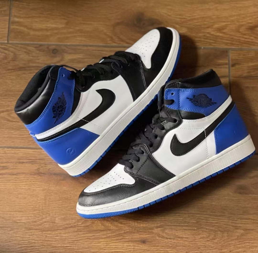Air Jordan 1 Retro High Fragment 716371-040 review Connor Lauren