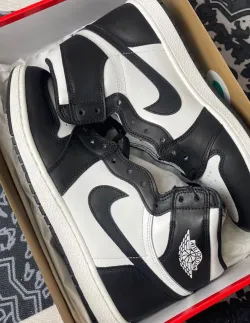 Air Jordan 1 Retro High '85 Black White (2023) BQ4422-001 review Alex Natalie 01