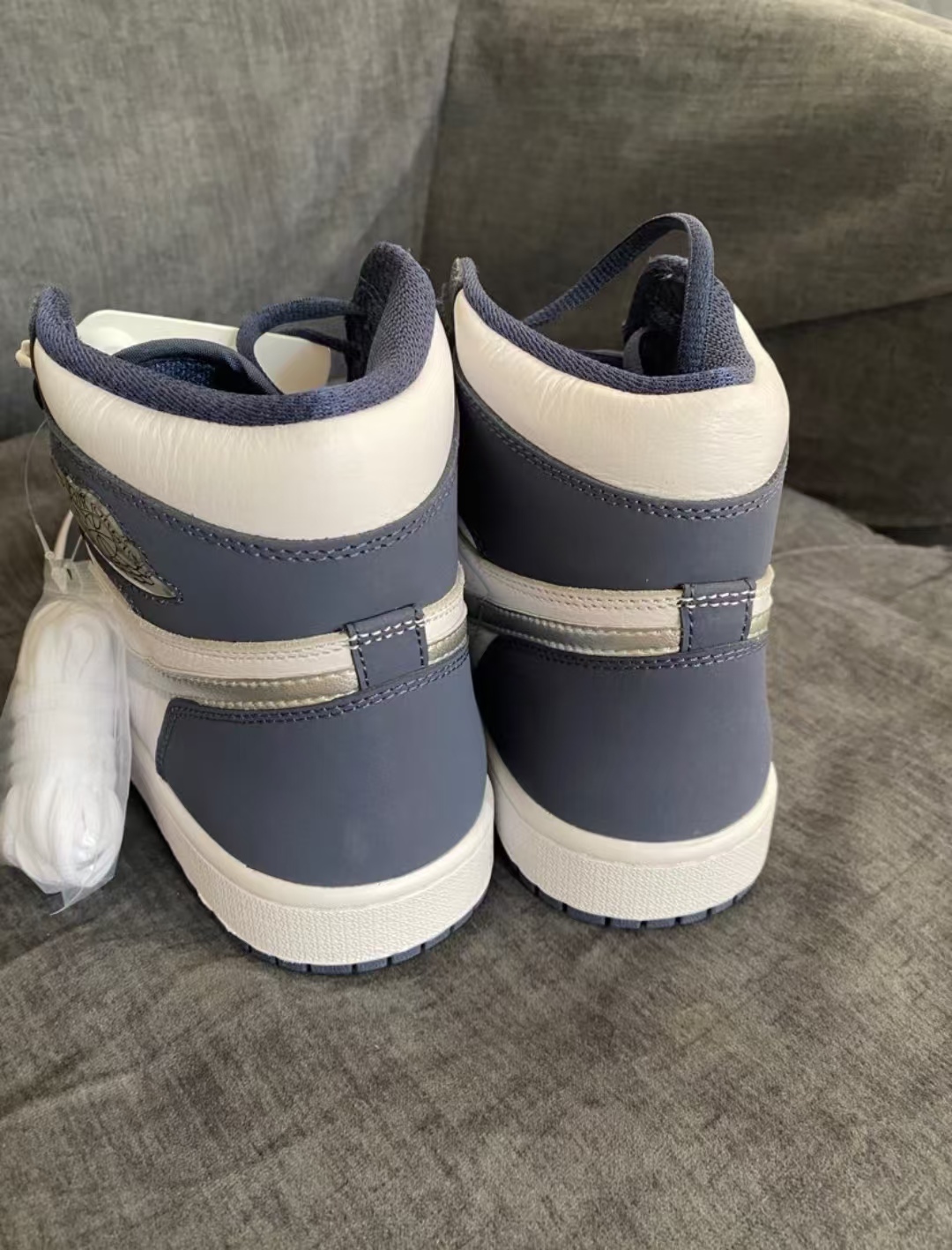 Air Jordan 1 Retro High COJP Midnight Navy (2020) DC1788-100 review Sam Gabrielle 01