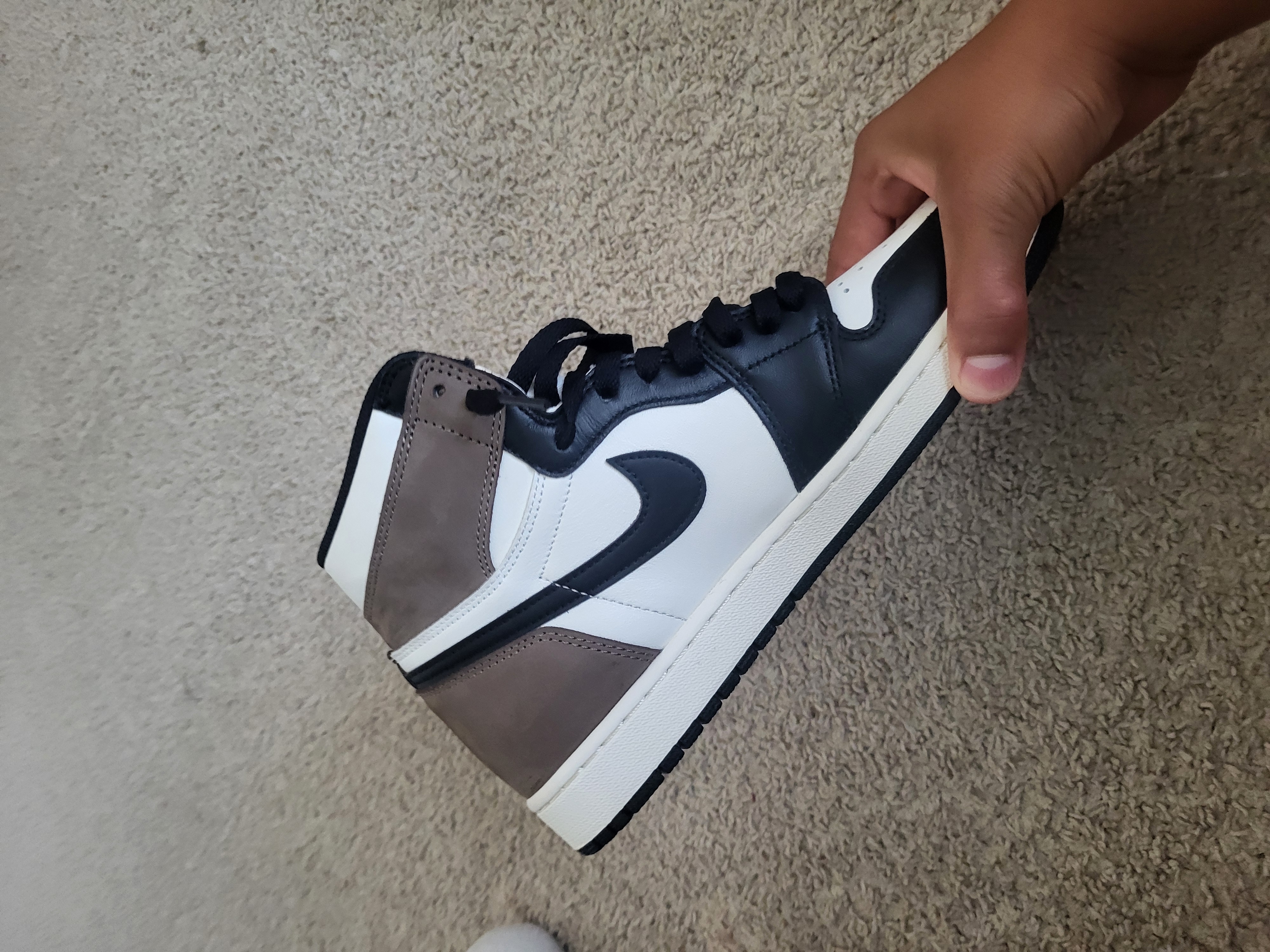Air Jordan 1 Retro High Dark Mocha  555088-105 review L*** 05
