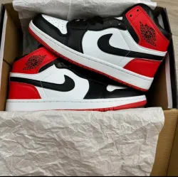 Air Jordan 1 Retro High Bred Toe 555088-610 review Thomas 03