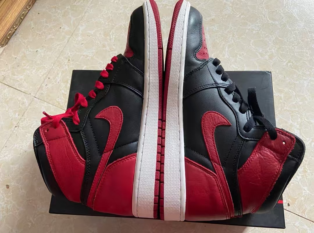 Air Jordan 1 Retro High Bred Banned (2016) 555088-001 review Virgil 01