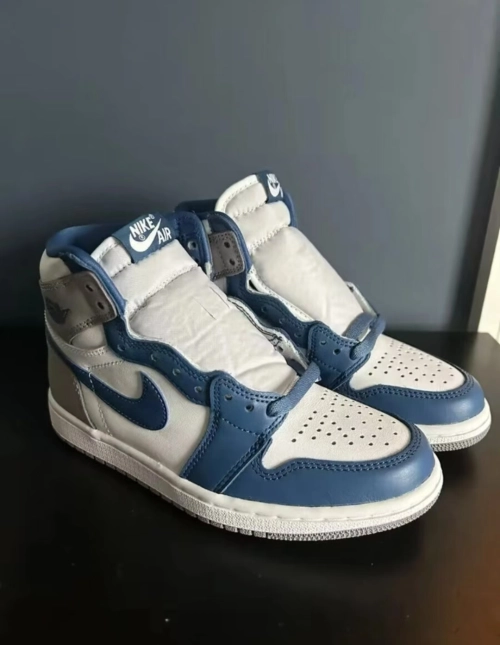 Air Jordan 1 Retro High OG True Blue DZ5485-410 review 