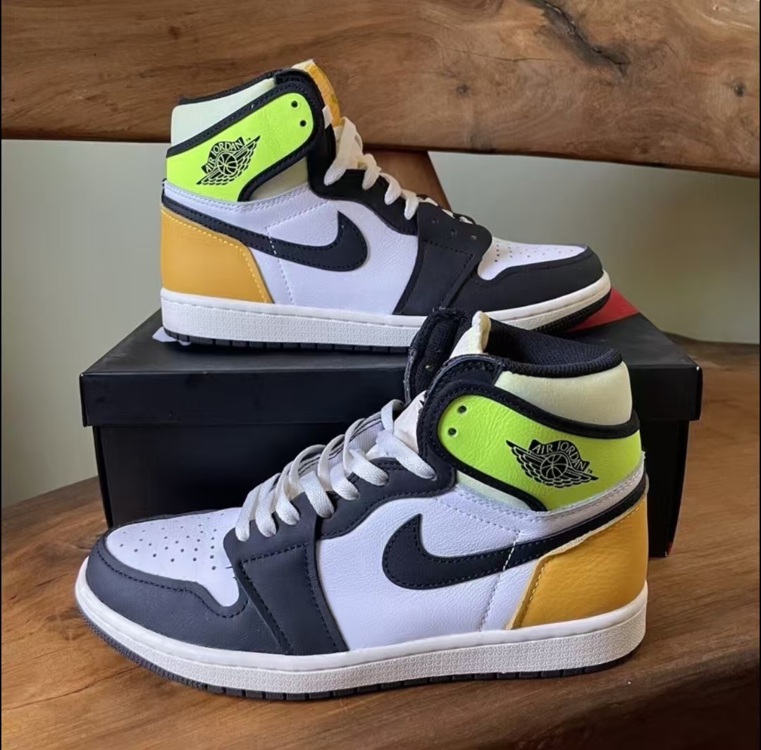 Air Jordan 1 Retro High White Black Volt University Gold 555088-118  review Todd