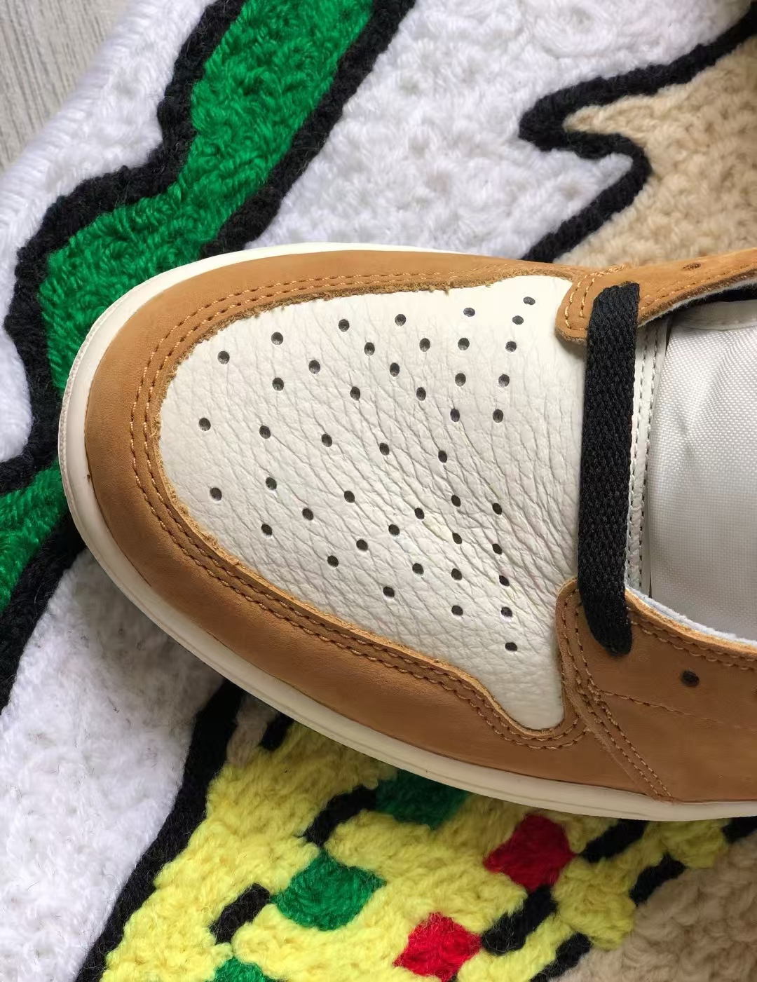 Air Jordan 1 Retro High Rookie of the Year 555088-610 review Virginia 01