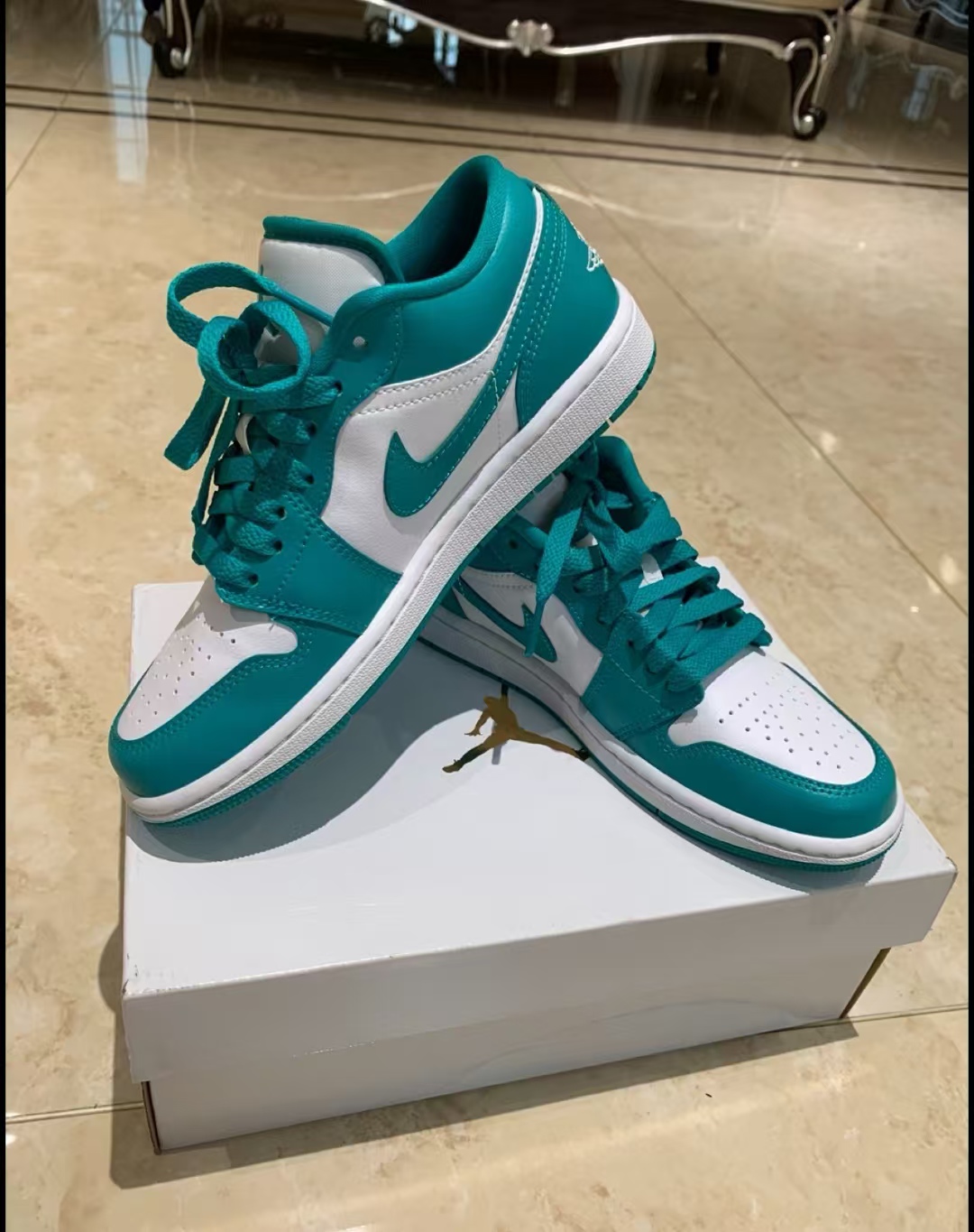 Air Jordan 1 Low New Emerald (Women's) DC0774-132 review Rowell