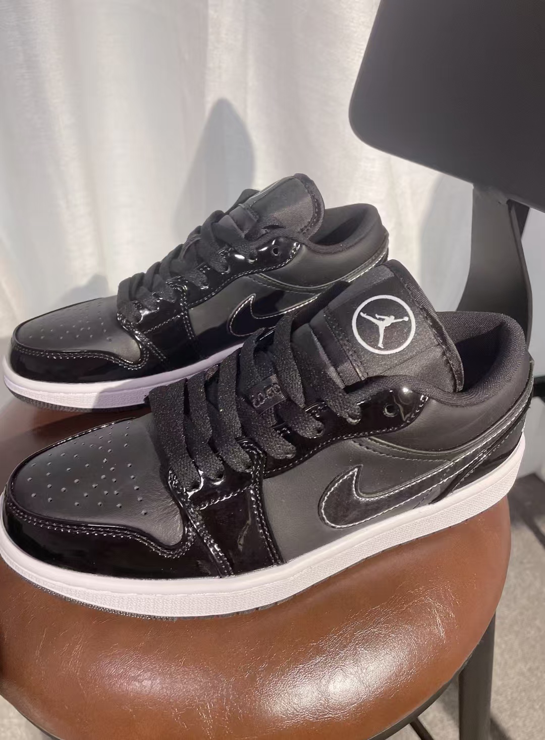 Air Jordan 1 Low SE All-Star (2021) DD1650-001 review Simms 01