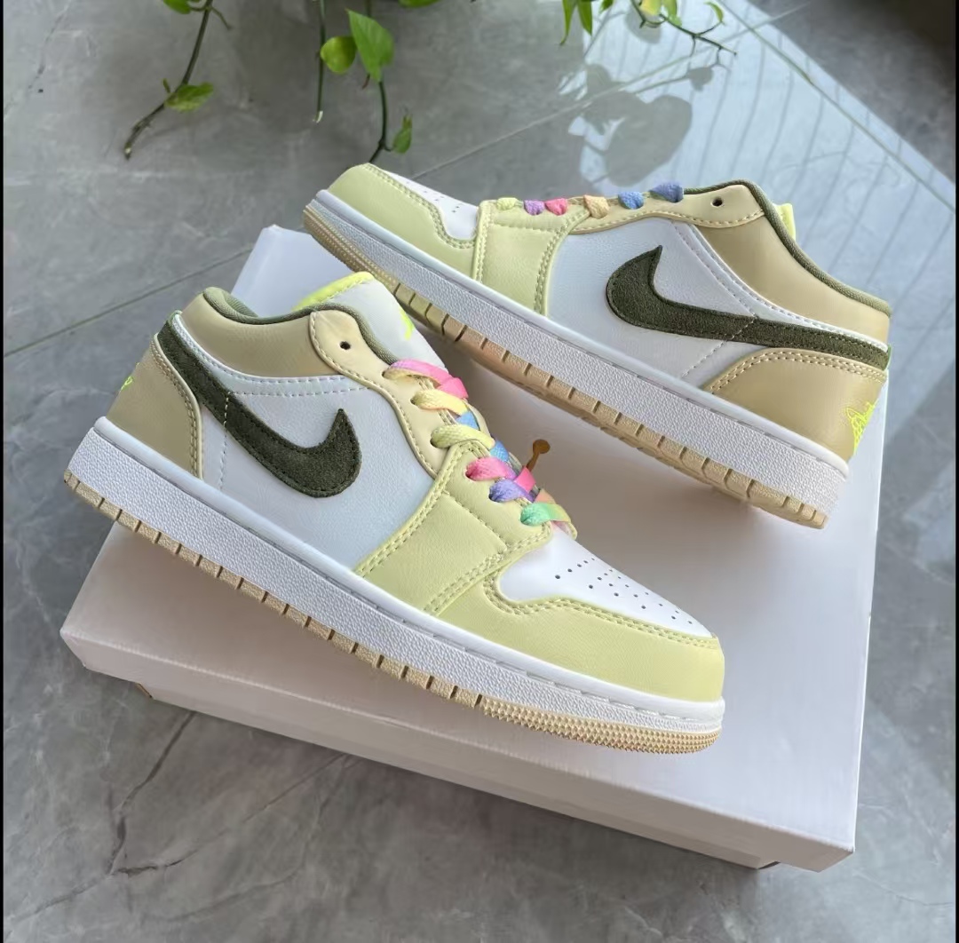 Air Jordan 1 Low Sail White Oil Green (Women's)  FD9906-131  review Ethan Isabella 00