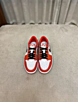 Air Jordan 1 Low OG Shattered Backboard CZ0790-801   review Mason Alexa 01