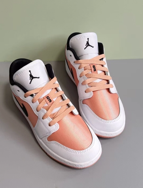 Air Jordan 1 Low White Light Madder Root (GS) DM8960-801  review 