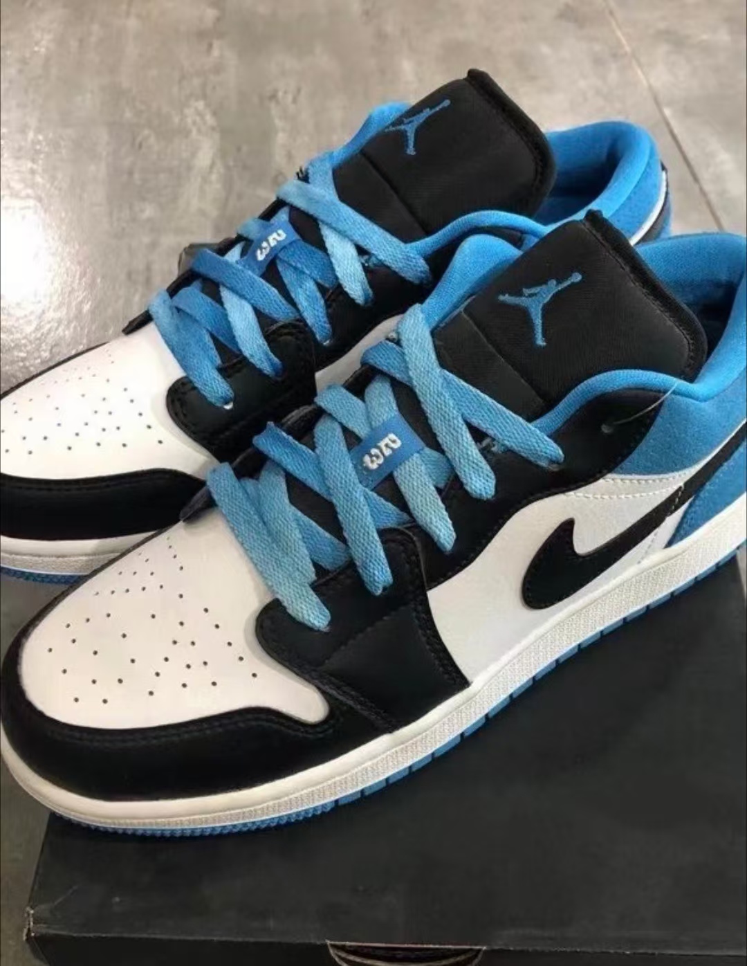 Air Jordan 1 Low Laser Blue (GS) CT1564-004 review Eric Arianna