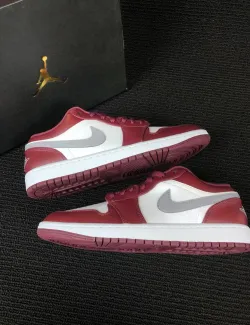 Air Jordan 1 Low White Bordeaux 553558-615 review Blake Jordan 01