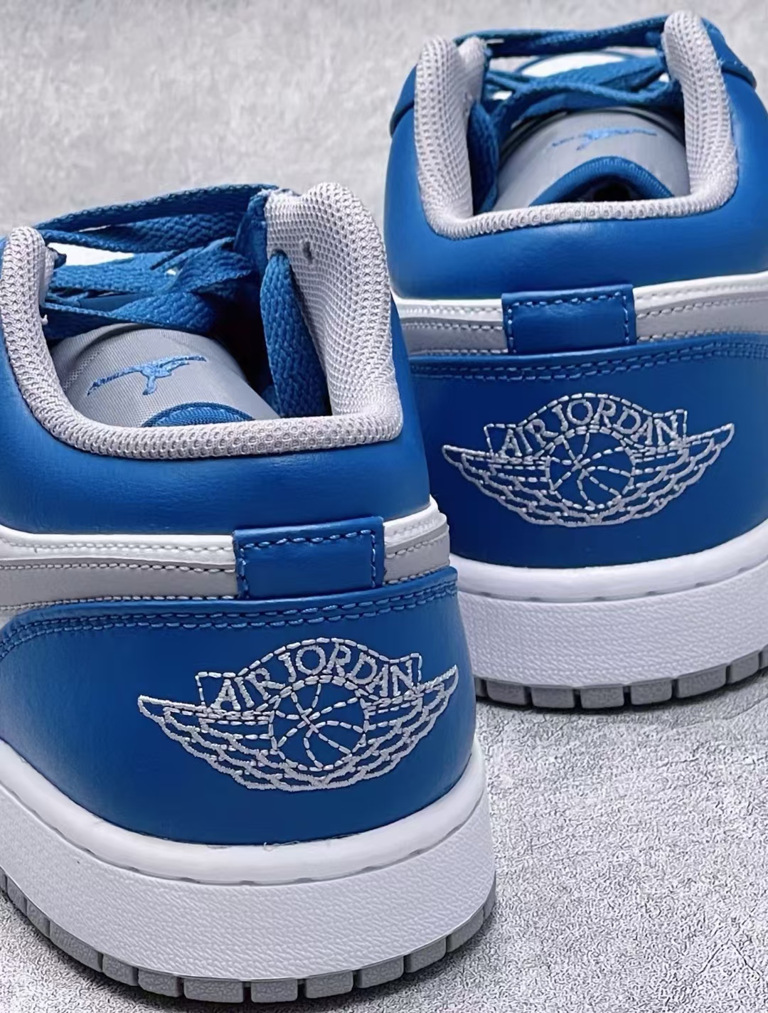Air Jordan 1 Low True Blue 553558-412  review Ricardo 01