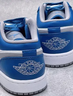 Air Jordan 1 Low True Blue 553558-412  review Ricardo 02