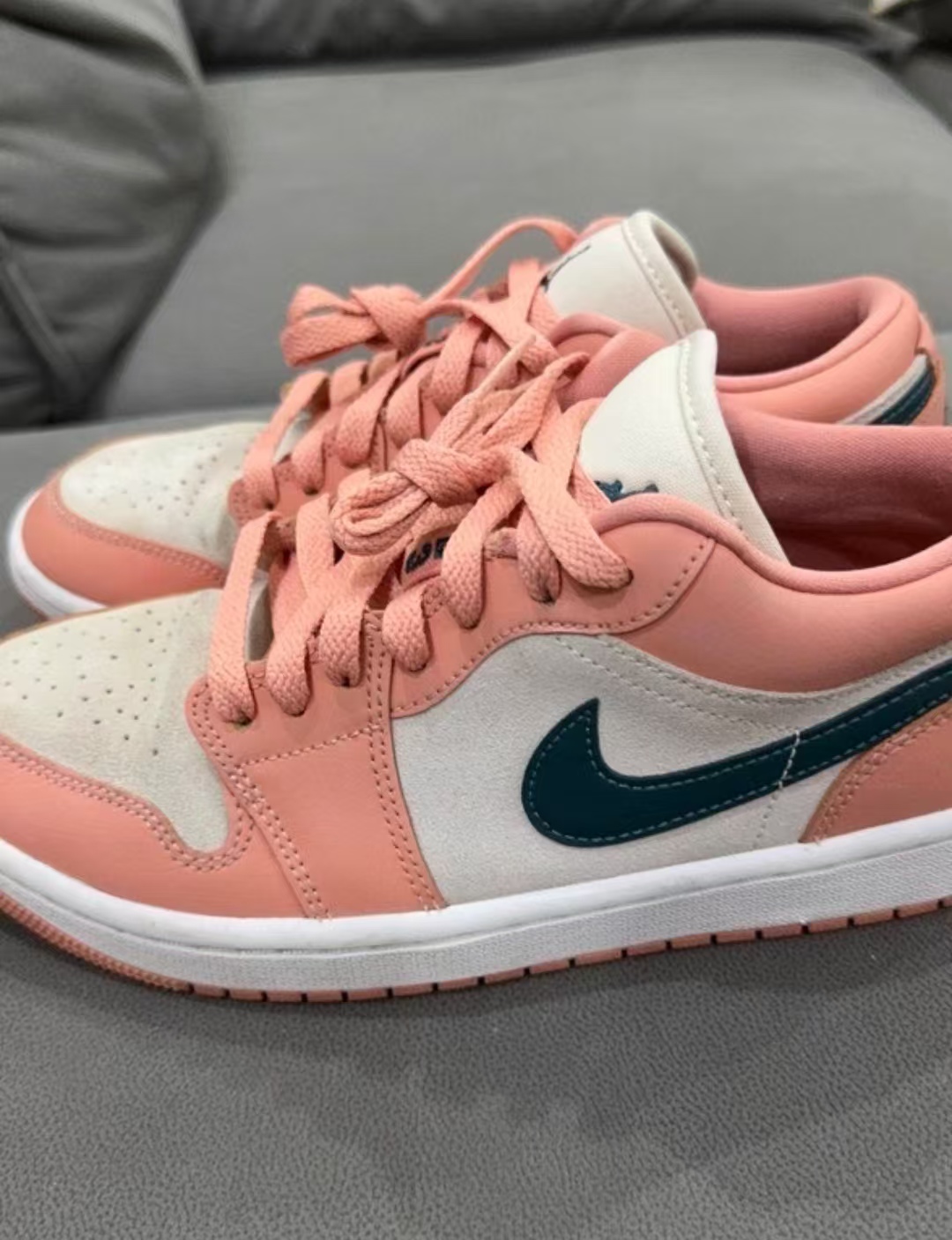Air Jordan 1 Low Light Madder Root (Women's)  DC0774-800 review Chico 01