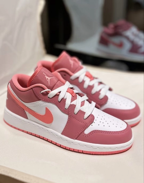  Air Jordan 1 Low Pink White 553560-616 review 