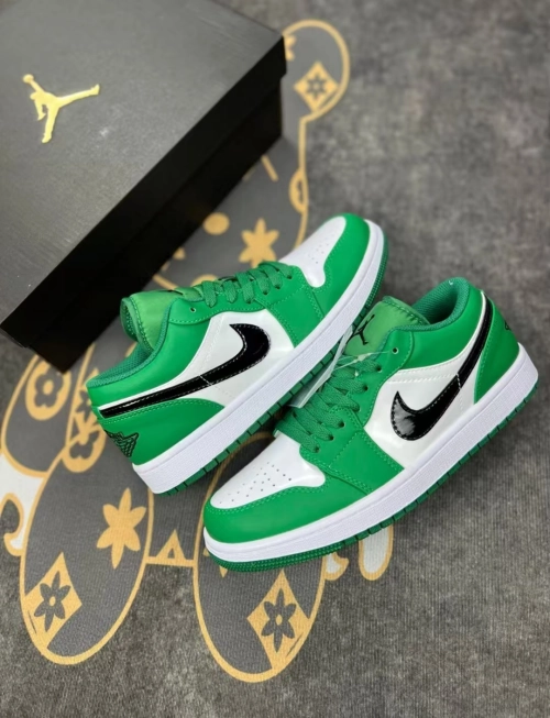 Air Jordan 1 Low Pine Green 553558-301 review 