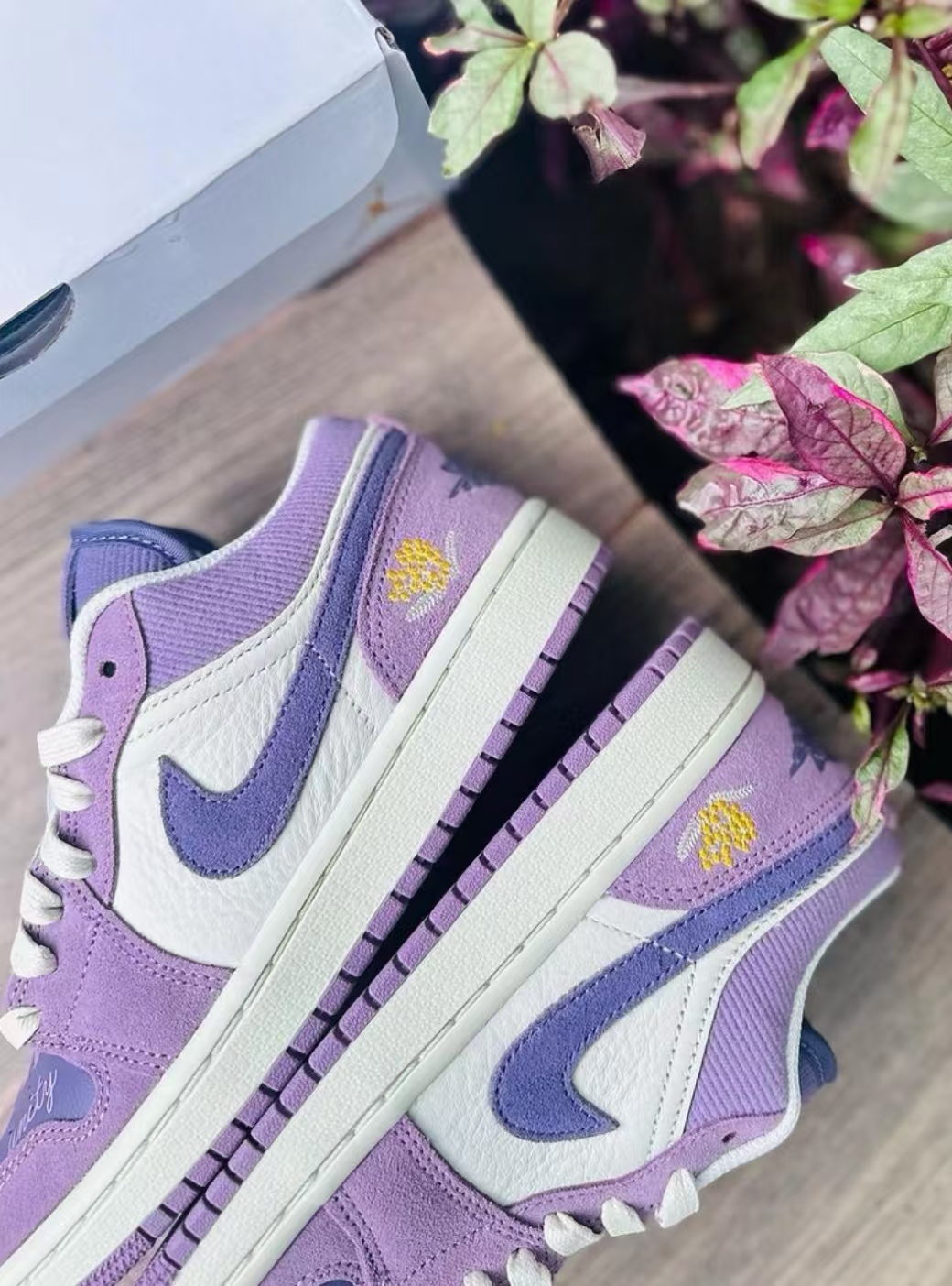 Air Jordan 1 Low Unity (Women's)   DR8057-500  review Urbano 02