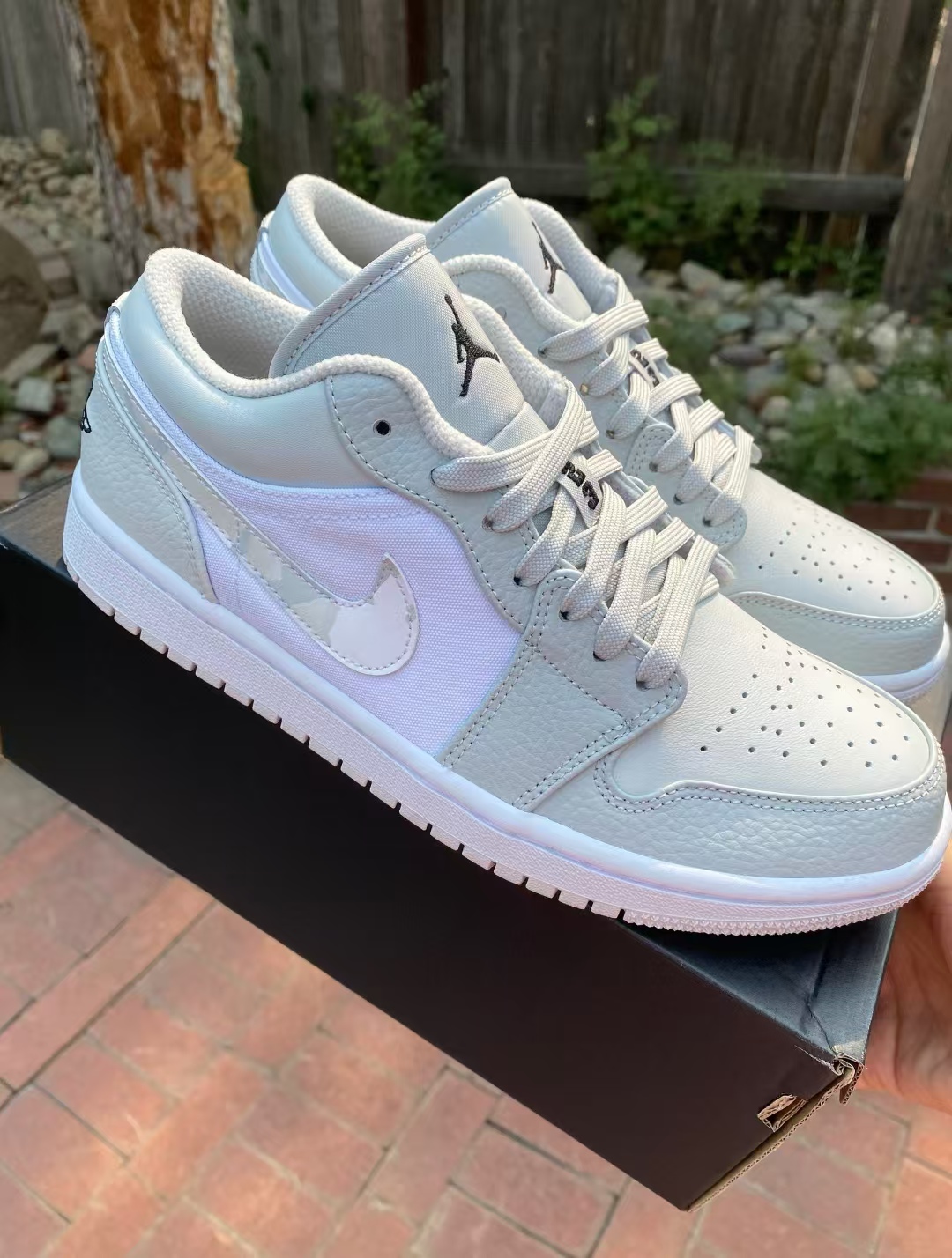 Air Jordan 1 Low White Camo DC9036-100 review Cooper