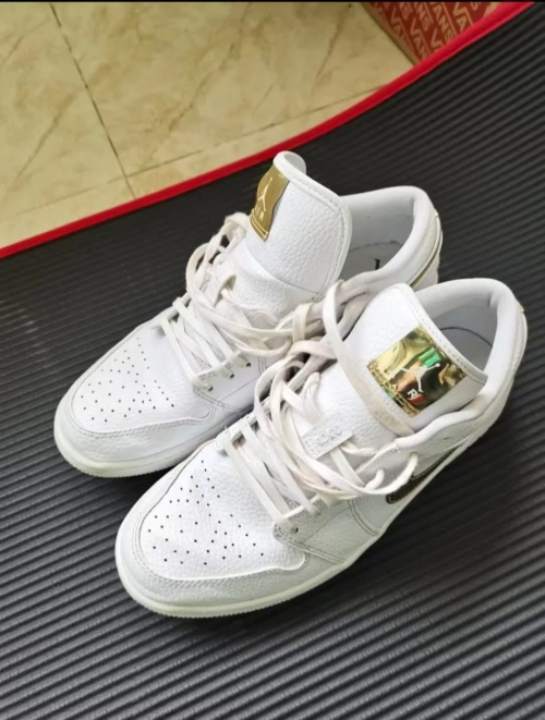 Air Jordan 1 Low White Metallic Gold (Women's) CZ4776-100 review 