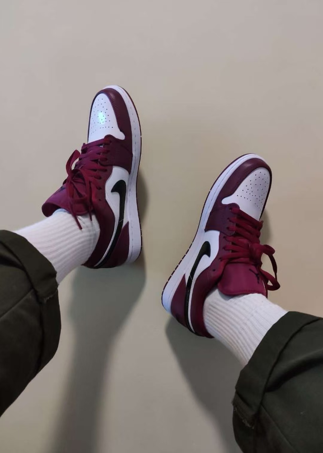 Air Jordan 1 Low Noble Red 553558-604 review Lauren
