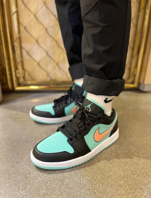 Air Jordan 1 Low SE Tropical Twist CK3022-301 review 