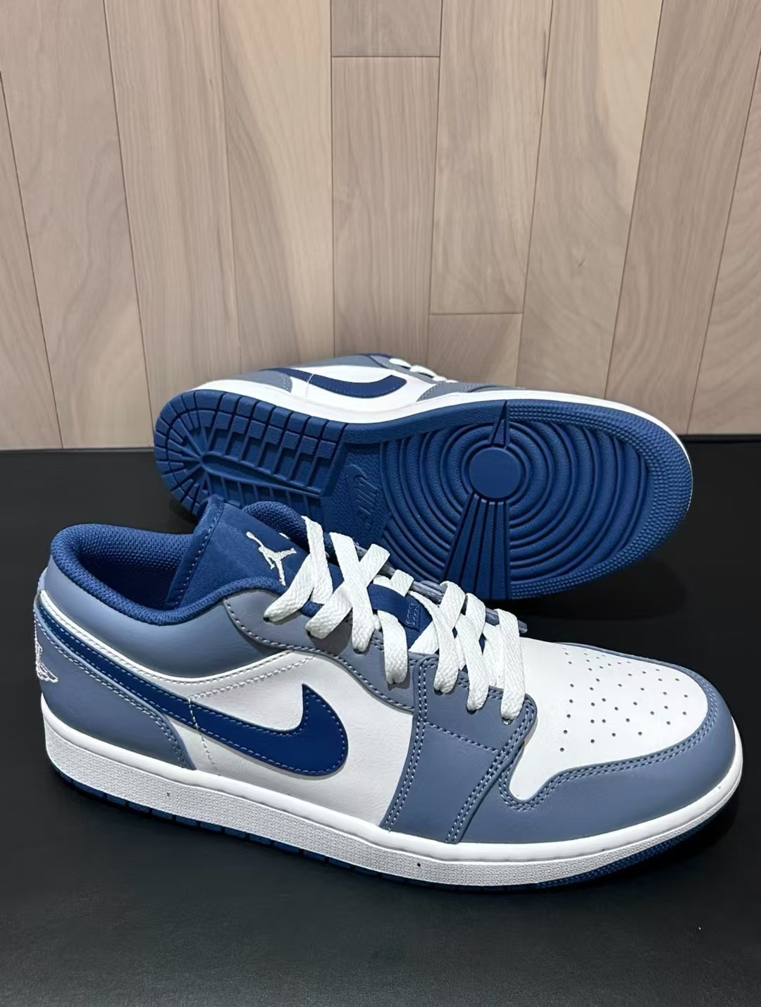 Air Jordan 1 Low Ashen Slate 553558-414  review Asif 01