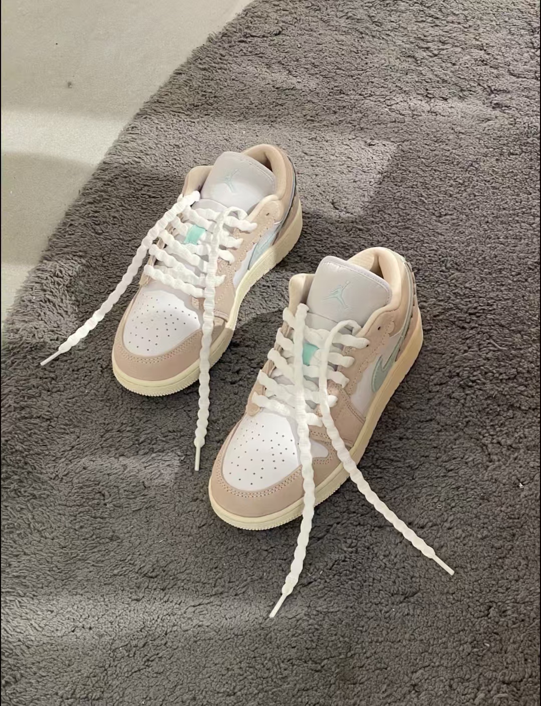 Air Jordan 1 Low SE Scalloped Edge Guava Ice (GS)  DZ5356-800 review Harun