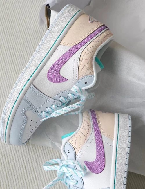 Air Jordan 1 Low Multi-Color Sashiko (Women's)  FV3623-151 review 