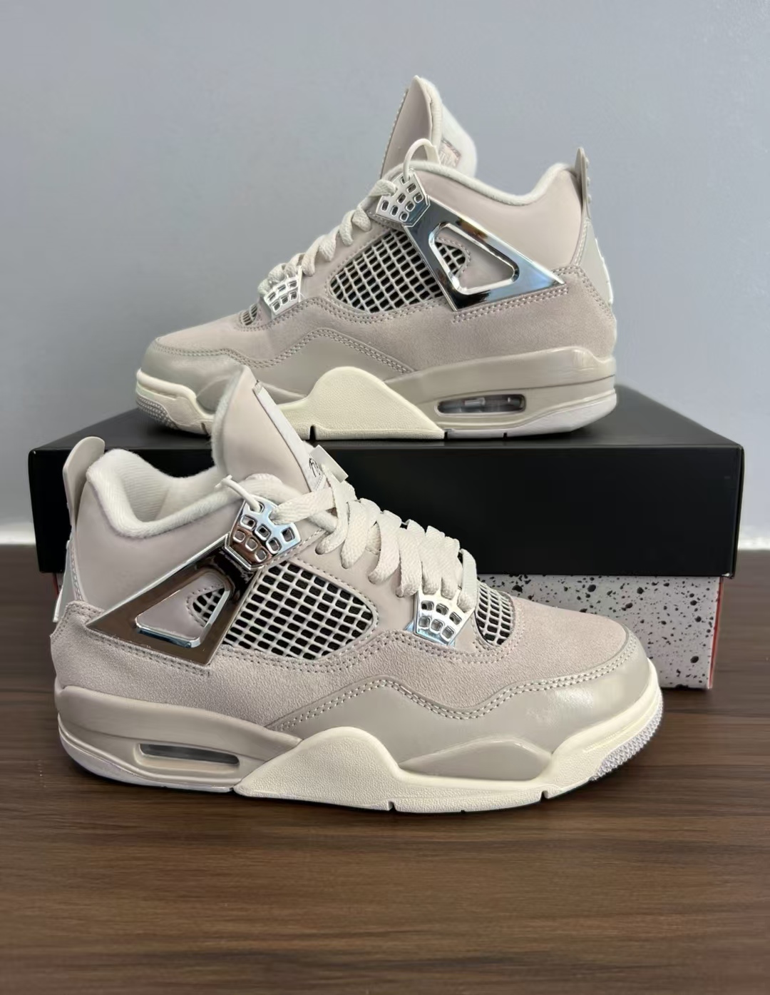 Air Jordan 4 Retro Frozen Moments (Women's) AQ9129-001 review Dermot