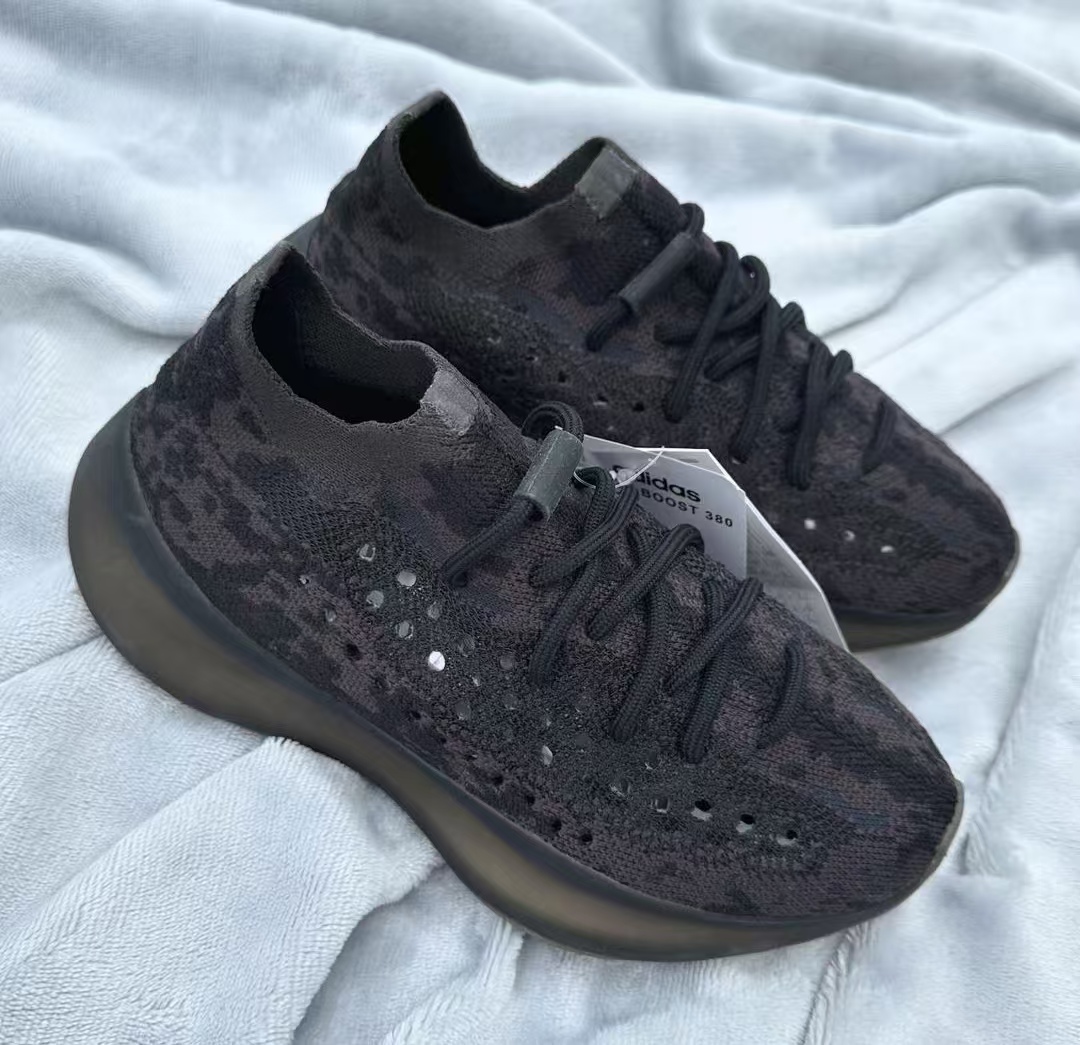 Adidas Yeezy Boost 380 Onyx FZ1270 review Elise 00