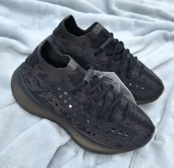 Adidas Yeezy Boost 380 Onyx FZ1270 review Elise 01