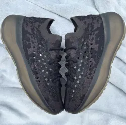 Adidas Yeezy Boost 380 Onyx FZ1270 review Elise 02