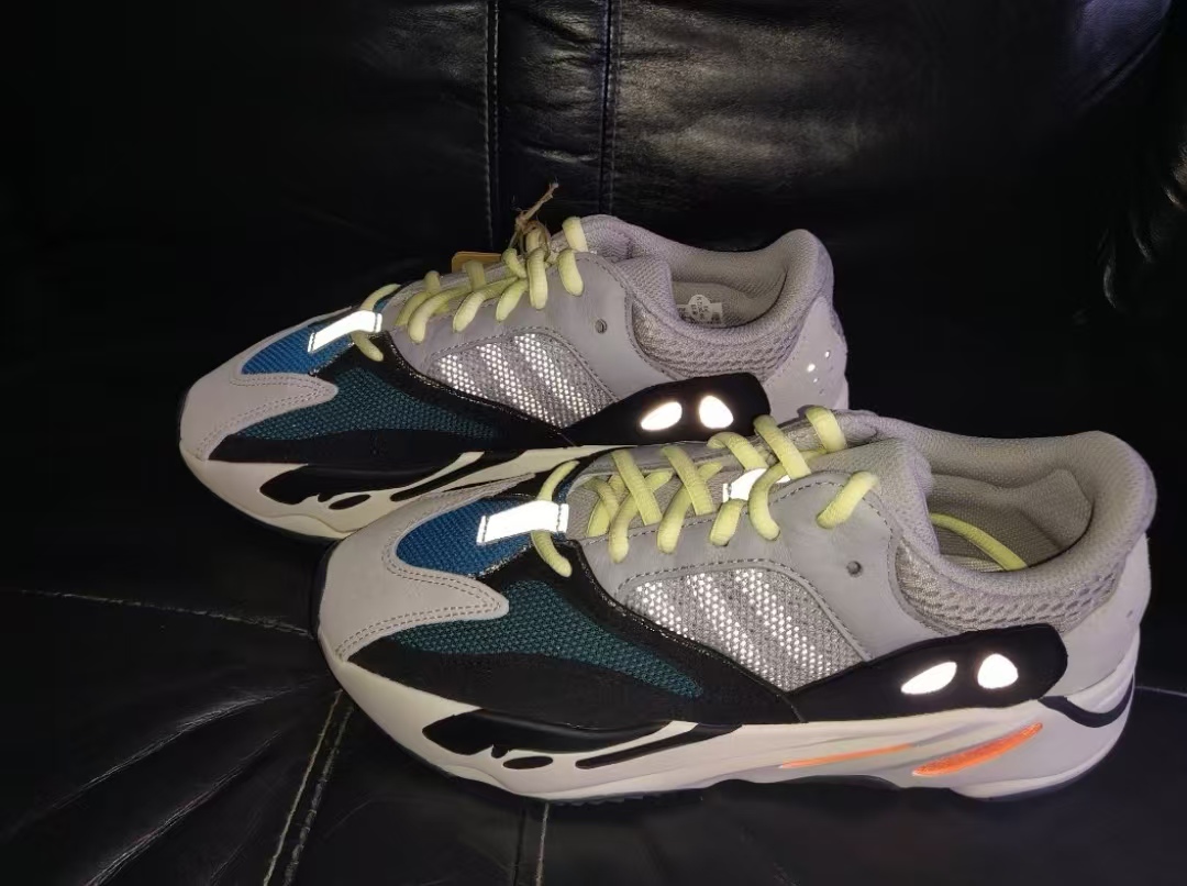 Adidas Yeezy Boost 700 Wave Runner (2017/2023) B75571 review Amour