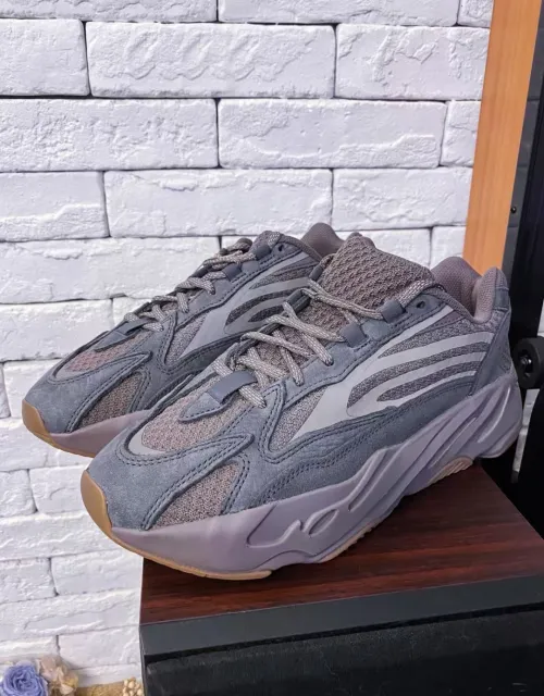 Adidas Yeezy Boost 700 V2 Mauve GZ0724 review 