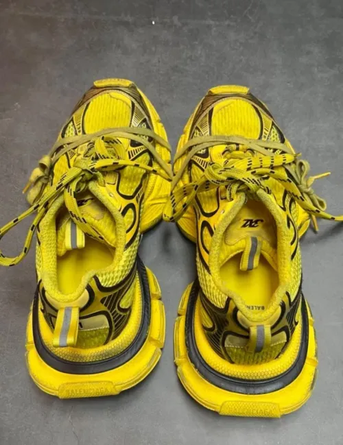 Balenciaga Black Yellow 734733 W3XL2 7010 review 