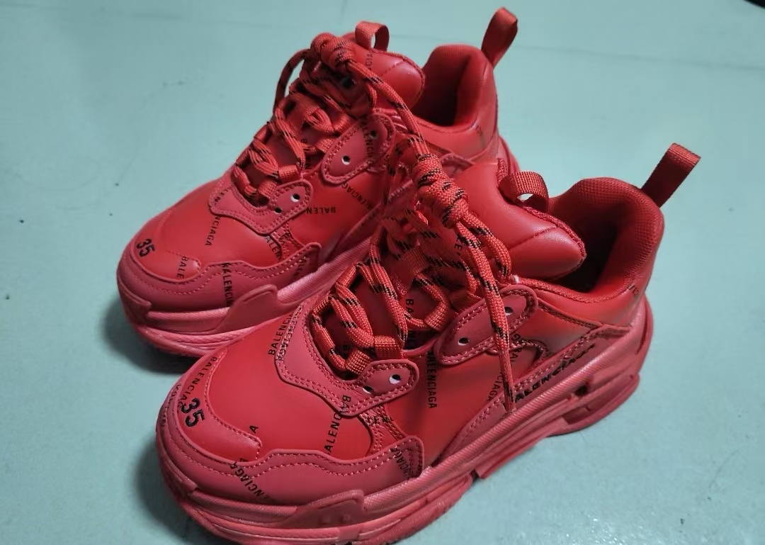 Balenciaga Triple S Letter Bright Red 524039 W2FA1 7632 review Bennato