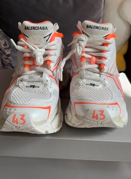 Balenciaga Runner White Orange 677402 W1RB2 2115 review 