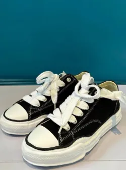 Maison Mihara Yasuhiro Hank OG Sole Suede Low Black White A05FW702 review Chetanzi 02