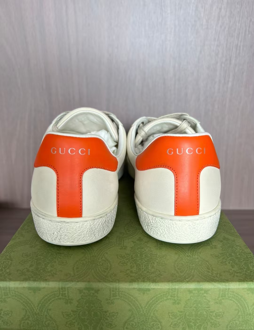 Gucci Ace x Disney Ivory  603697 AYO70 9591 review OWEN PHOEBE 01